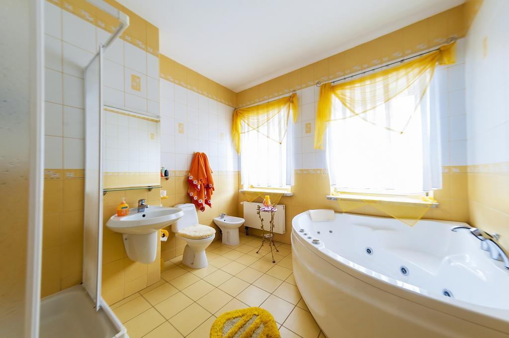 Bed and Breakfast Uroczysko Jastrowie Экстерьер фото